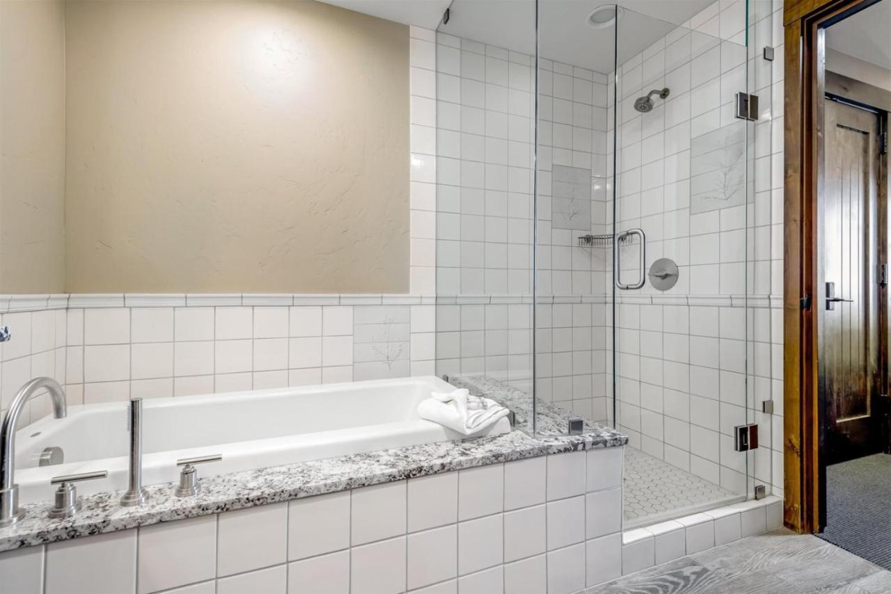 One Bedroom Luxury Condo On Main Street In Downtown ブリッケンリッジ エクステリア 写真